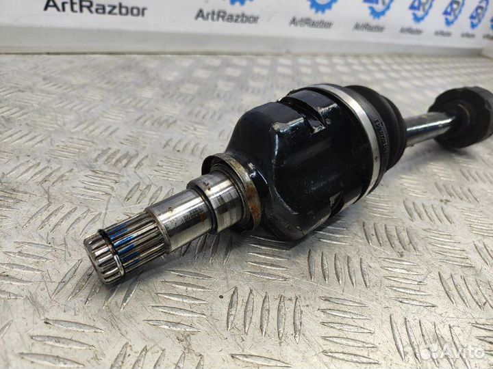 Привод передний правый Toyota Corolla Verso E121