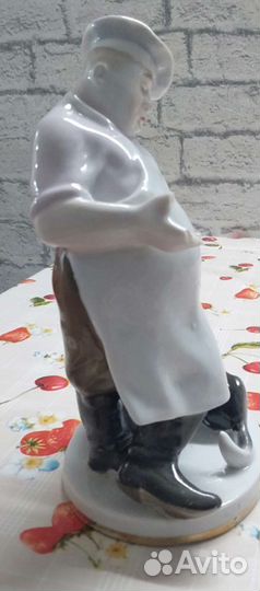 Фарфоровая статуэтка Повар и кот (лфз)