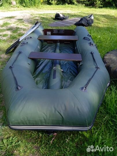 Лодка с мотором