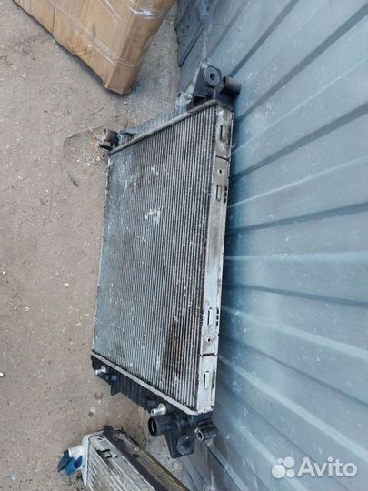 Радиатор охлаждения. Land Rover Discovery 3