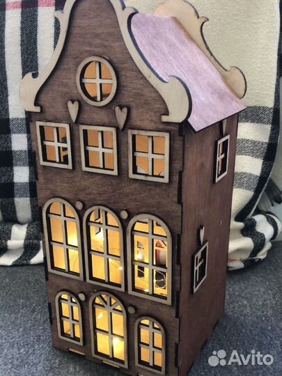 Светильник домик