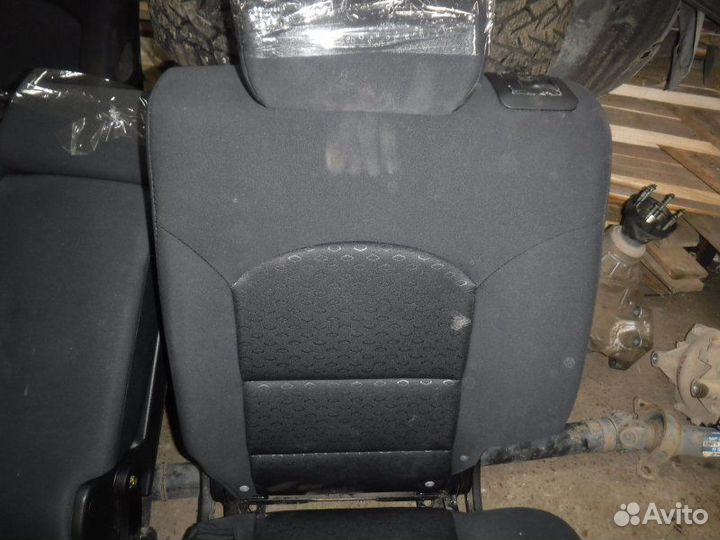 Сиденье 2-го ряда Ssang Yong Actyon D20DTF 2011