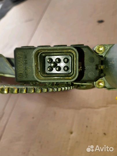 Стеклоподьемник передний Опель Зафира А