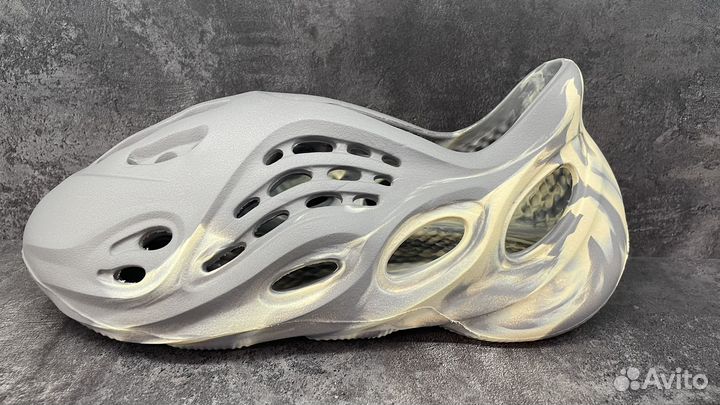 Мужские Шлепки Adidas Yeezy Foam Runner