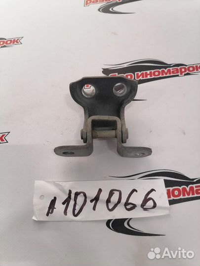 Петля двери передней правой нижняя Toyota Camry AC