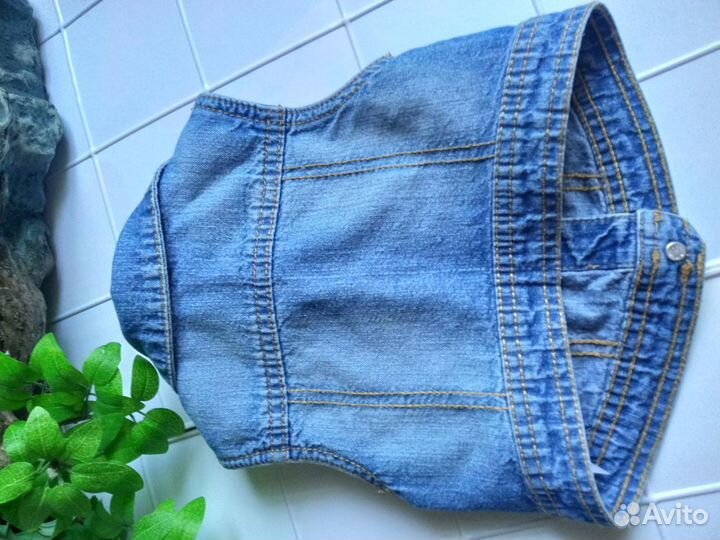 Детская джинсовая жилетка