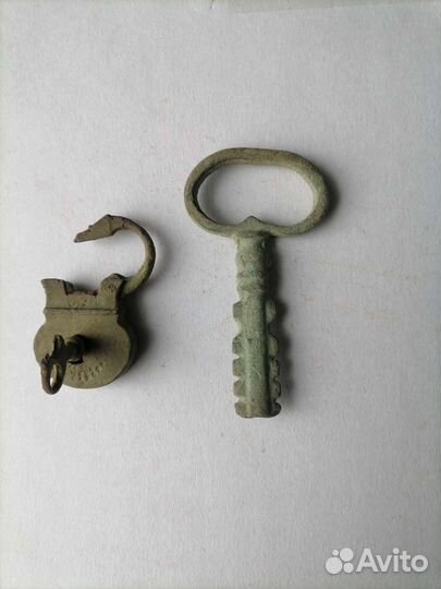 Замочек 19 век