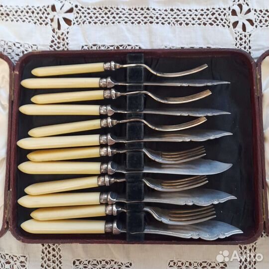 Антикварные столовые приборы из Англии