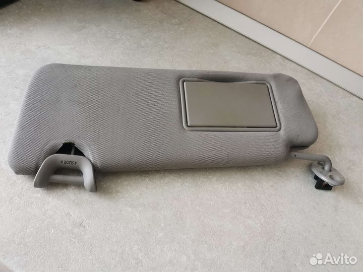 Козырёк солнцезащитный левый тойота хайлендер