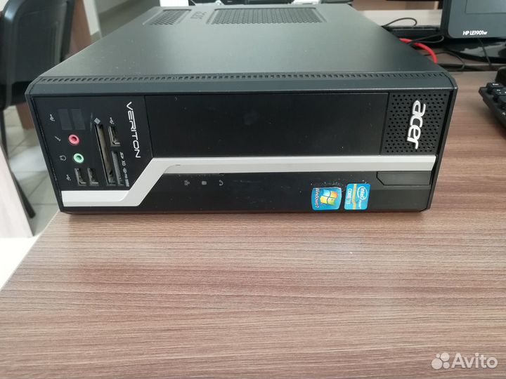 Системные блоки. Lenovo Thinkcentre M72e i5