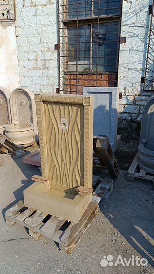 Родник из мраморной крошки