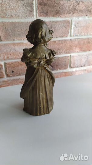 Девочка с куклой статуэтка/имитация бронзы