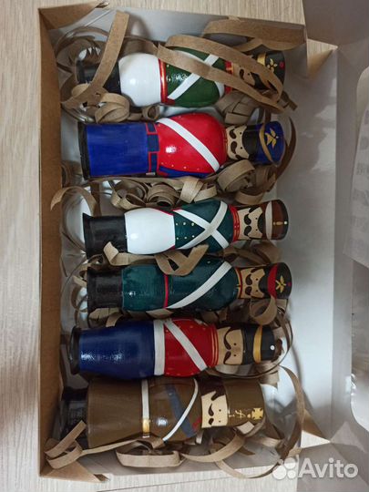 Солдаты игрушка новые ручная работа сувенир подаро