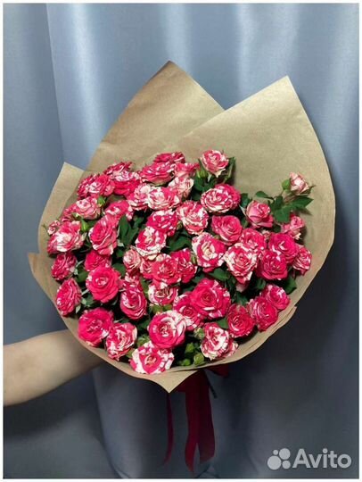 7 кустовых роз букет