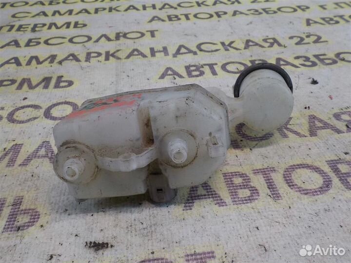 Бачок главного тормозного цилиндра Toyota RAV4 (X