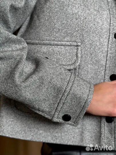 Пиджак угороченный теплый. Жакет женский