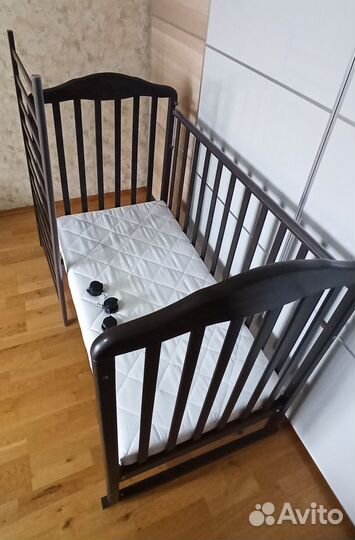 Детская кроватка