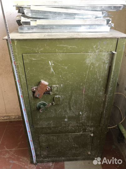 Сейф несгораемый