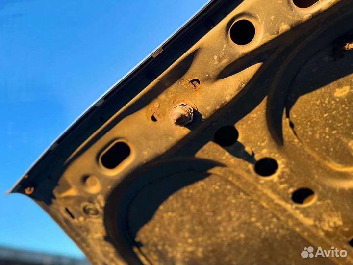 Капот Audi 100c3