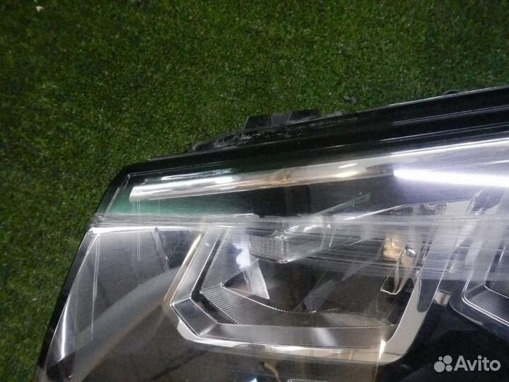 Фара левая Volkswagen Tiguan