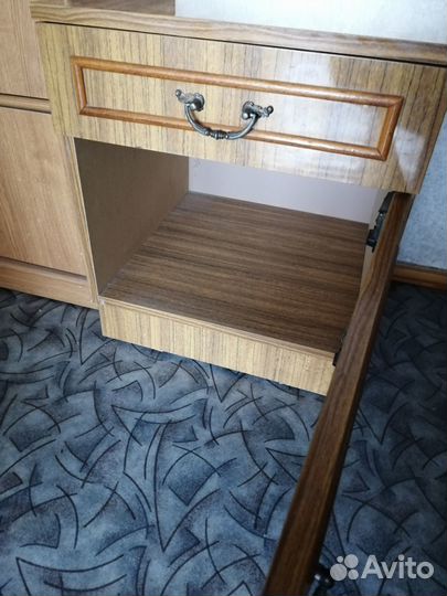 Тумбы прикроватные 2 штуки