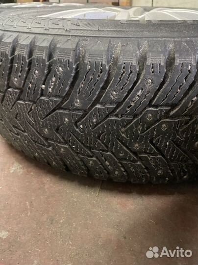 Nokian Tyres Hakkapeliitta 8 SUV 225/65 R17