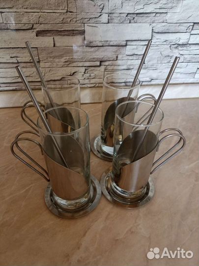 Набор стаканов в подстаканниках