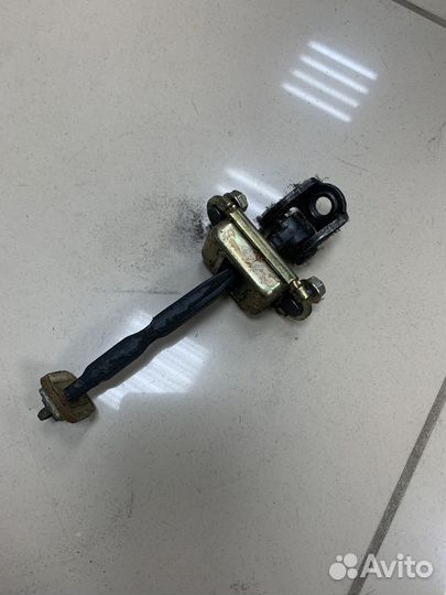 Ограничитель двери задний Ford Fusion \ Fiesta 5