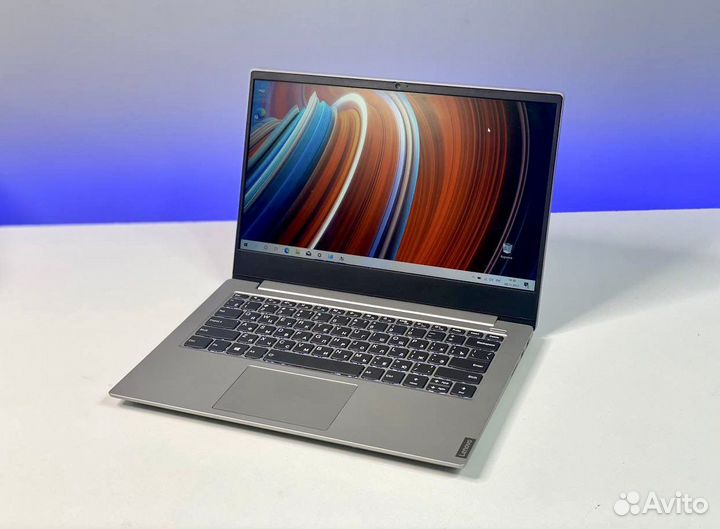 Мощный ноут 14”IPS Ryzen 7 SSD512g 8g озу