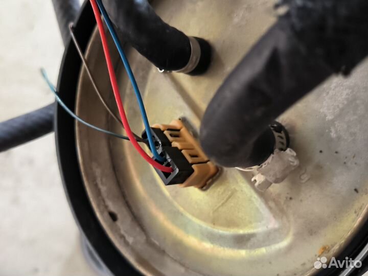 Бензонасос на Opel omega b двигатель 2,5