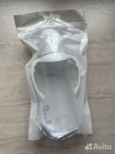 Бутылочка для кормления