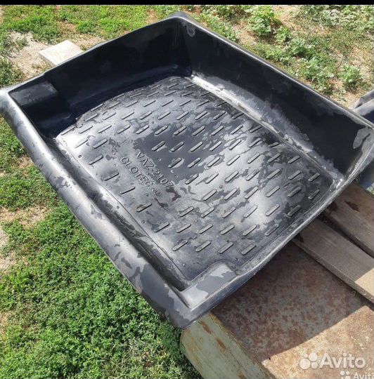 Продам коврик в багажник ваз 2105