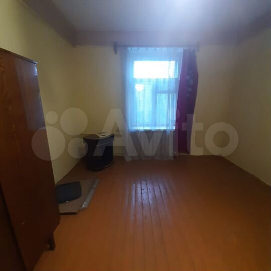 2-к. квартира, 57 м², 1/4 эт.