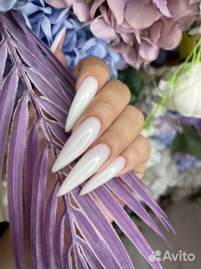 Наращивание ногтей, педикюр в студии