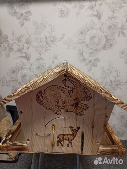 Кормушка для птиц из дерева