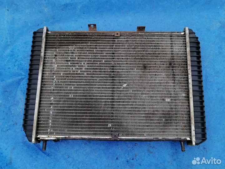 Радиатор охлаждения газ-3110 31105 Волга
