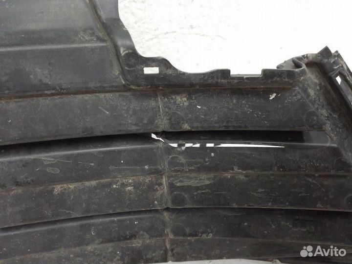 Решетка переднего бампера Toyota RAV4 CA40 Restail