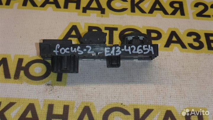 Блок управления стеклоподъемниками Ford Focus II