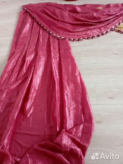 Покрывало на кровать и шторы с ламбрекеном