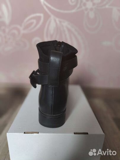 Ботинки демисезонные женские 38 размер