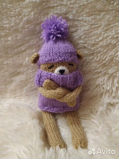 Вязаный медвежонок