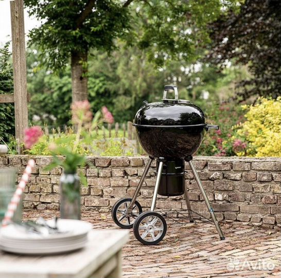 Новый в коробке угольный гриль Napoleon, NK18K-LEG