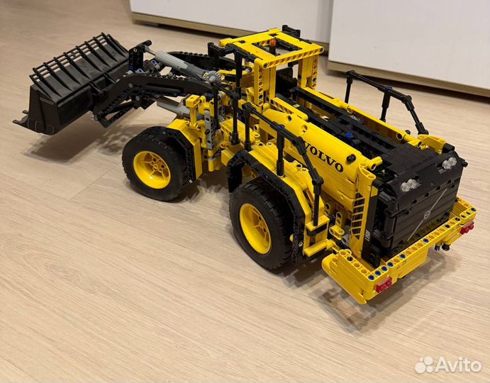 Lego technic 42030 volvo