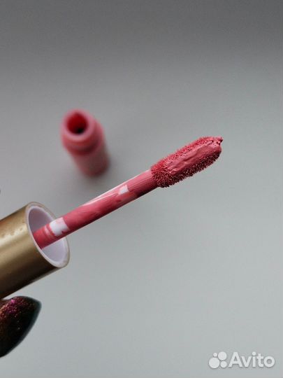 Блеск для губ vivienne sabo