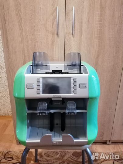 Счетчик-сортировщик банкнот kisan