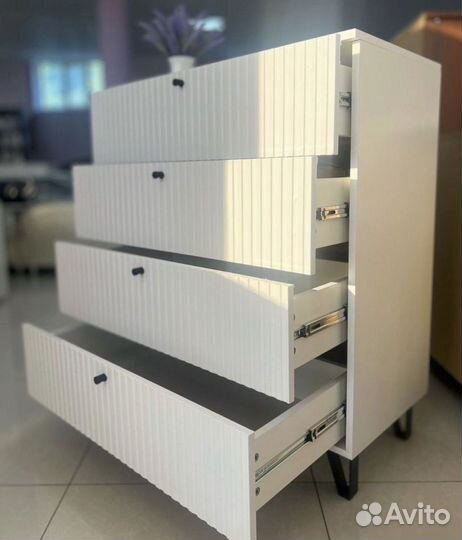 Комод с ящиками новый