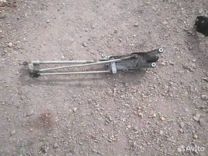 Трапеция стеклоочистиеля с мотором Mitsubishi L200