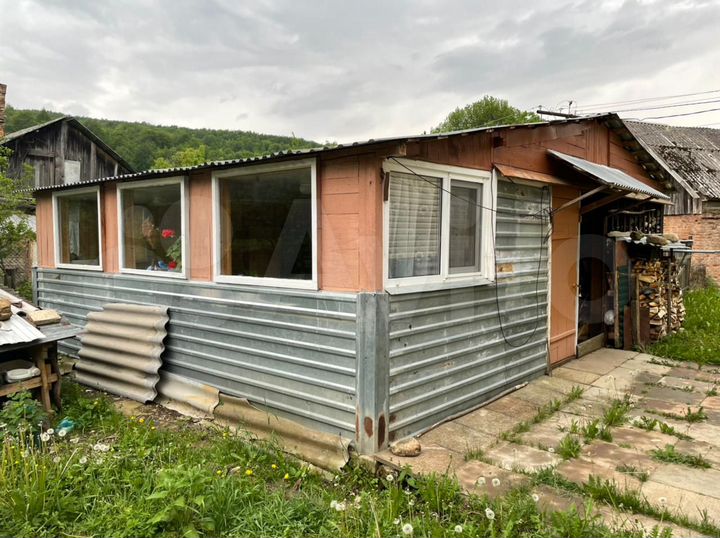 Дом 63 м² на участке 8 сот.