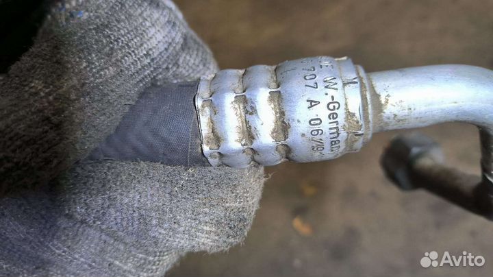 Трубка кондиционера Audi 100C4 2.3 4A0260707A