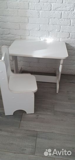 Детский стол и стул